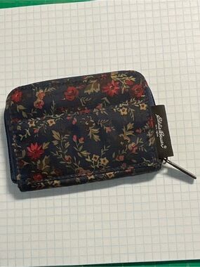 Eddie Bauer Navy Floral Small Zip Wallet -Credit Cards